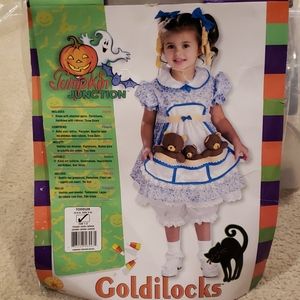 Girls costume in great condition.